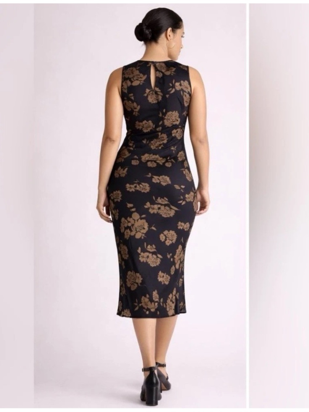 Quince Women Washable
Stretch Silk Tank Midi Dress
Caper Eclipse L - Picture 5 of 8